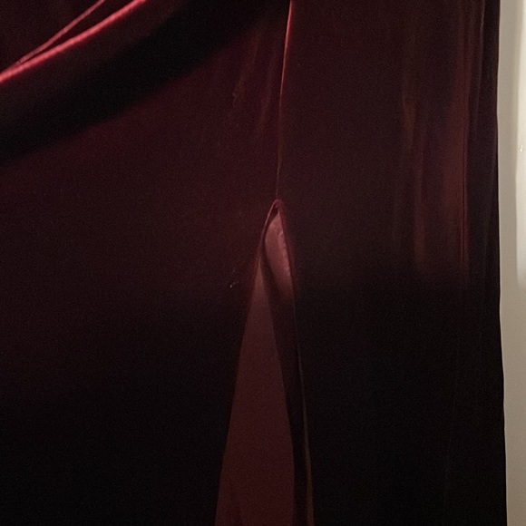 EUC Burgundy size 16 Revelry Velvet Drees - Picture 8 of 9